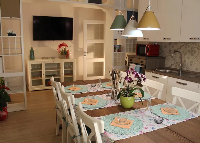 Bed and breakfast Aurora 4*