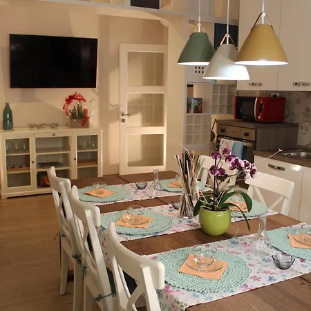 Bed and breakfast Aurora 4*